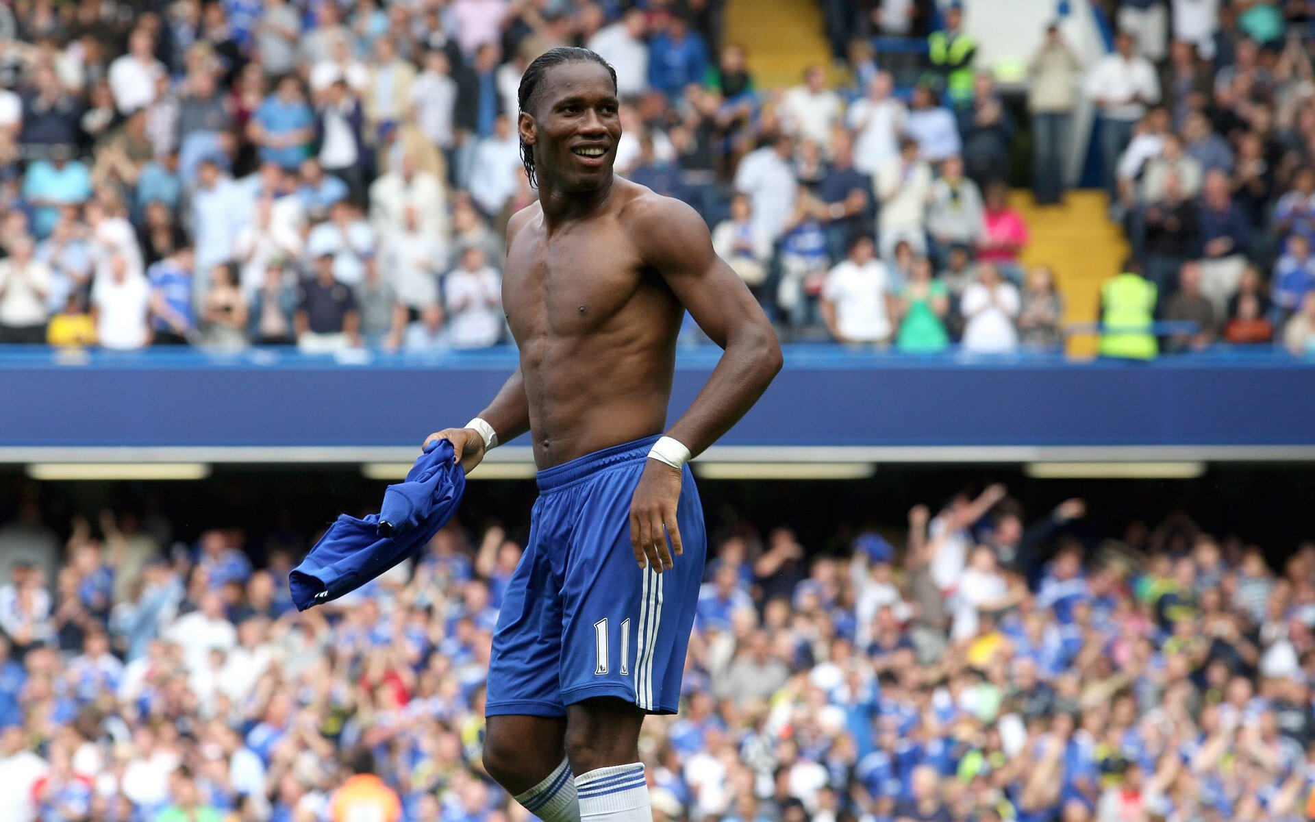 东决关键战与威尔士生死战，双线焦点下的战术博弈与意志较量